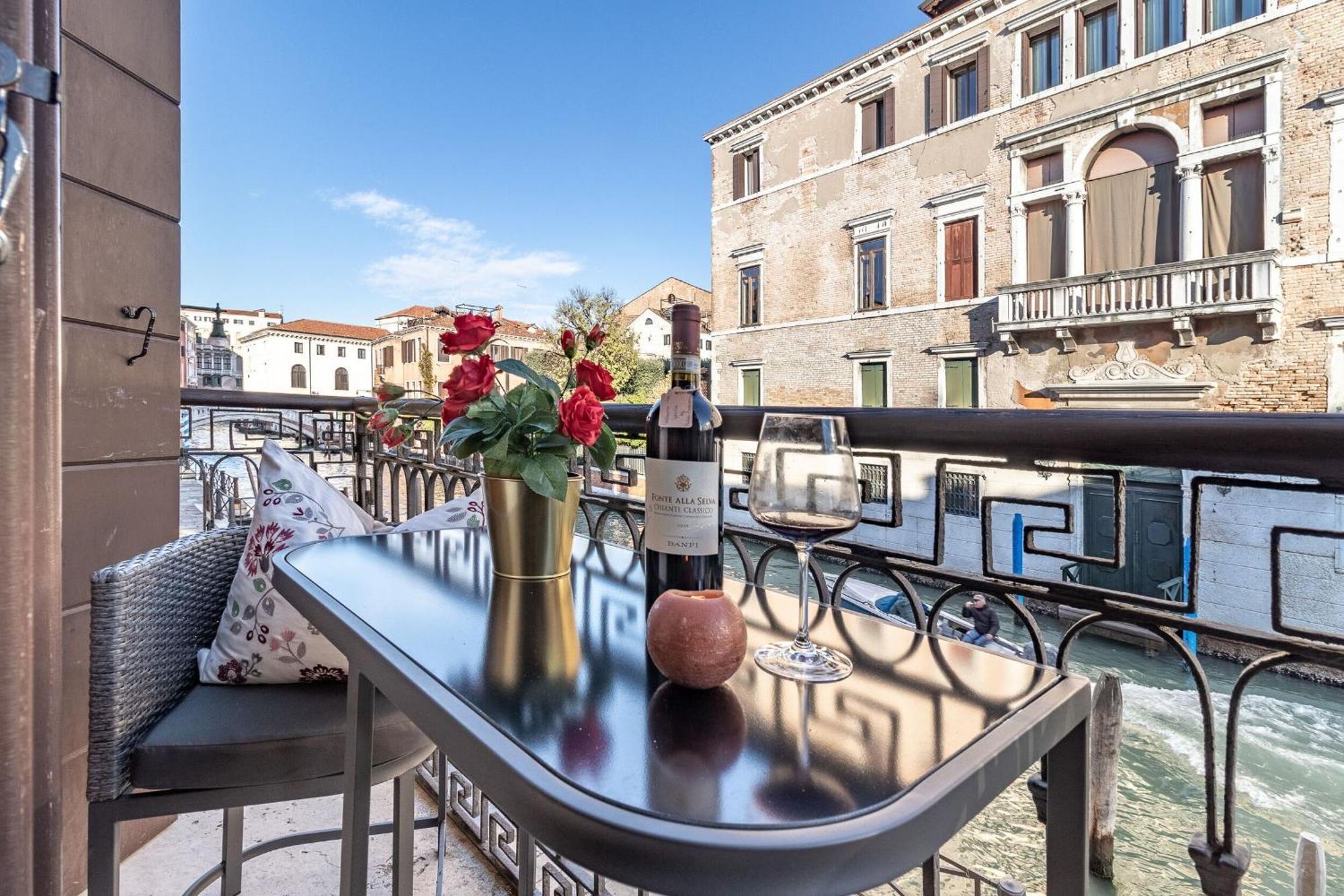Italian Experience-riva Degli Schiavoni Boutique Apartment Venice
